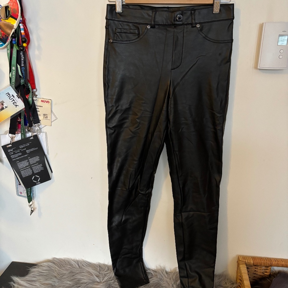 Vegan leather skinny pants
